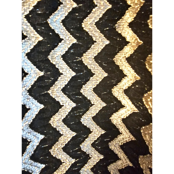 Chicos metallic black/gold zig zag pattern Size 3, elegant, Theatre easy pack - Picture 2 of 4